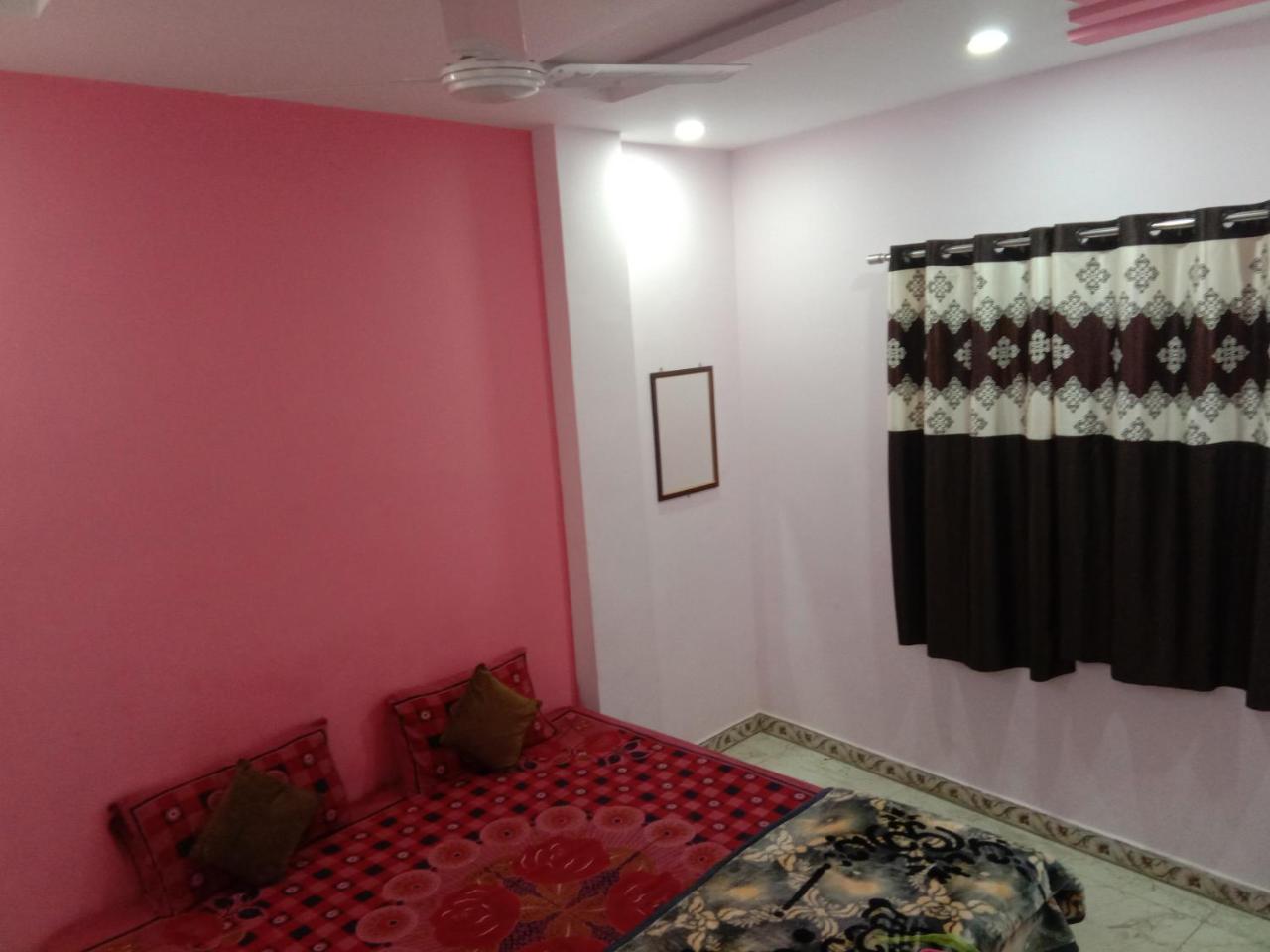 Shanti Guest House Ujjain Bagian luar foto